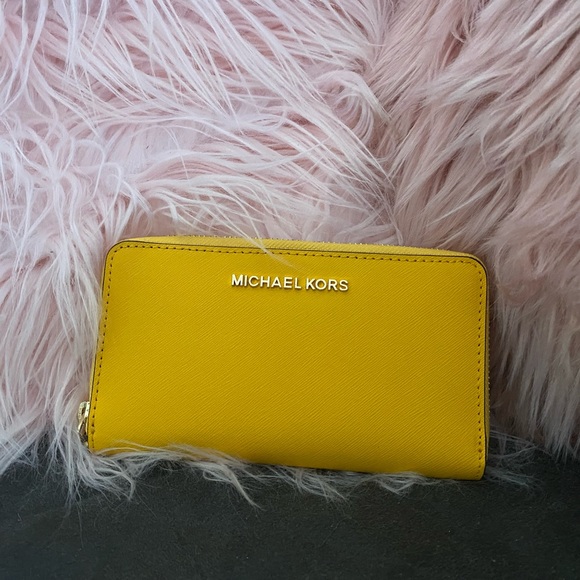 Michael Kors Wristlet Wallet - Picture 2 of 4